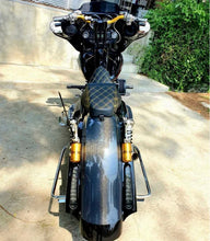 Load image into Gallery viewer, HOFMANN DESIGNS CARBON FIBER REAR FENDER W/ SEAT DOCK FLH 09-22
